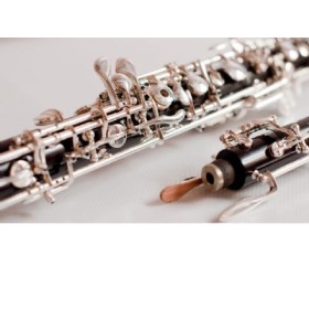 Oboe MARIGAUX Modelo 920 sistema conservatorio llaves plateadas cuerpo composite negra
